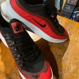 Red Nike air max